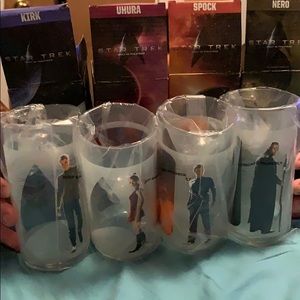 4 collectible star trek cups